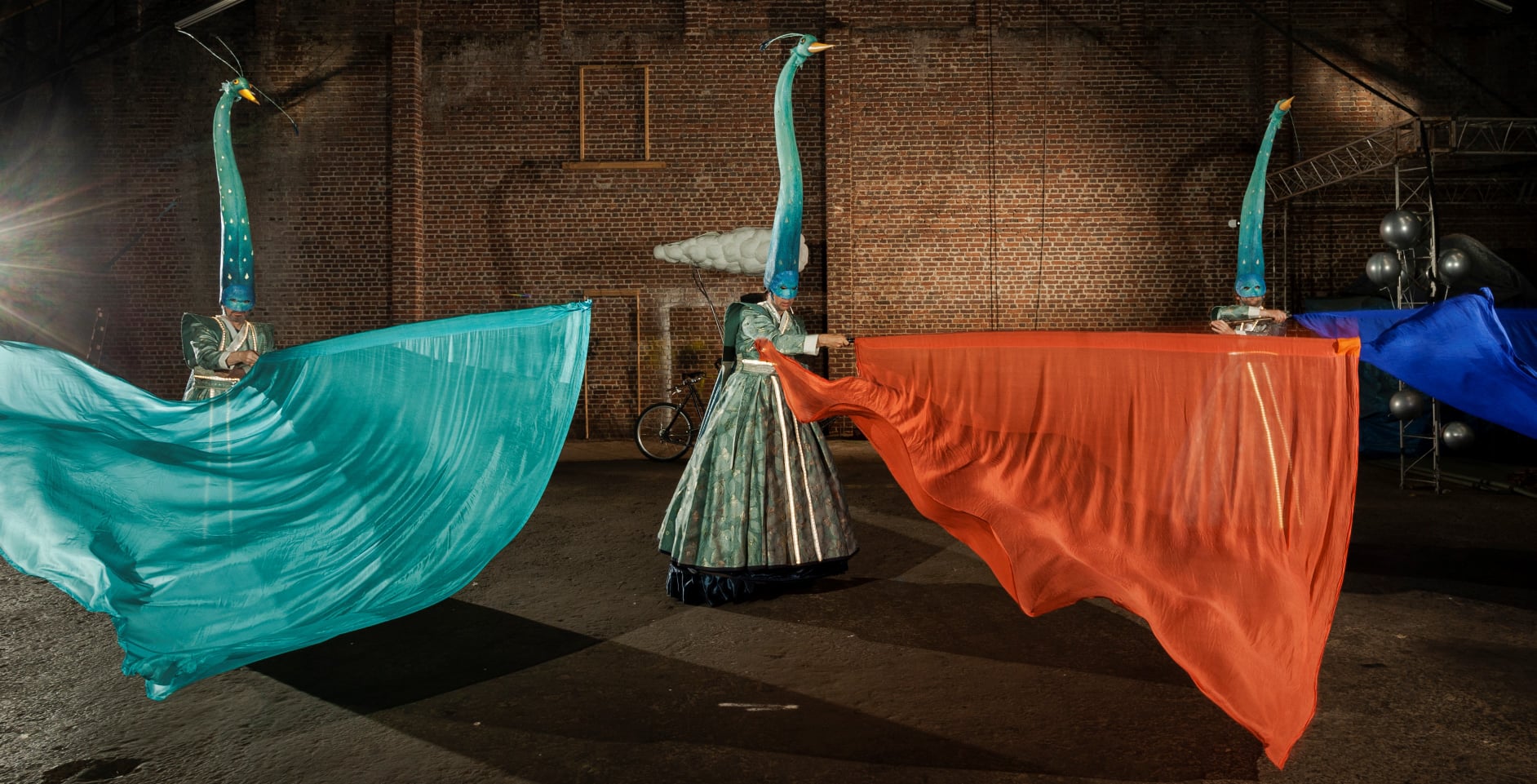 Book Spindleshanks by Word’s Best Entertainment Agency BREAKTHROUGH